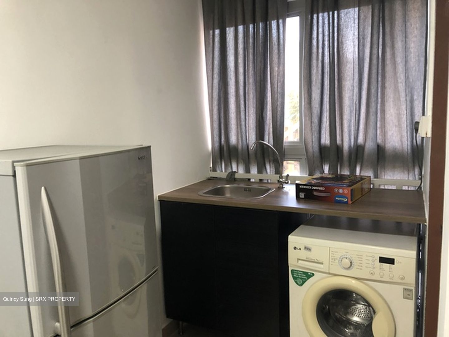Changi Road (D14), Shop House #555257351